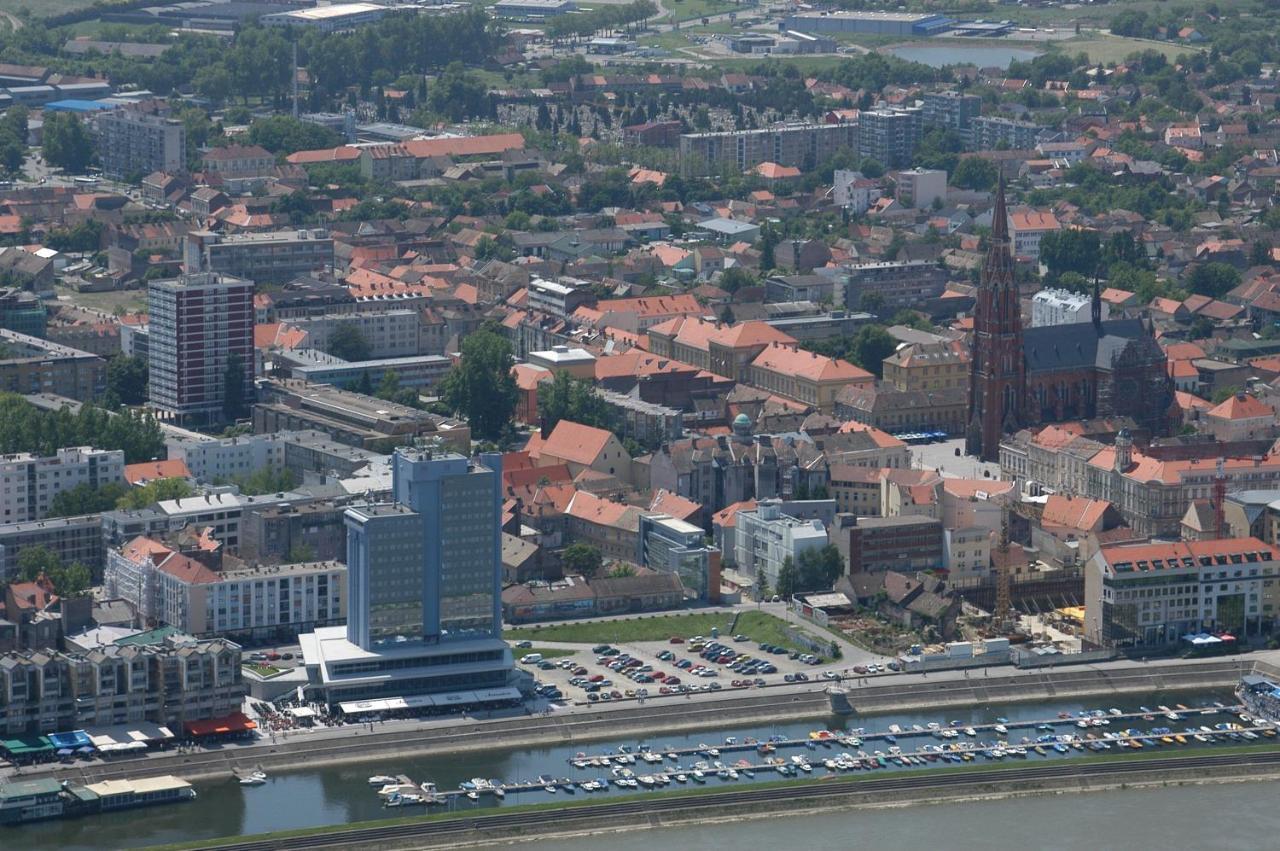 Hotel Osijek Exterior foto